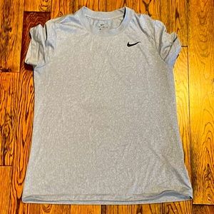 Nike woman’s workout t-shirt